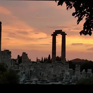 https://medusa-house-hotel.aegeanhotels.net