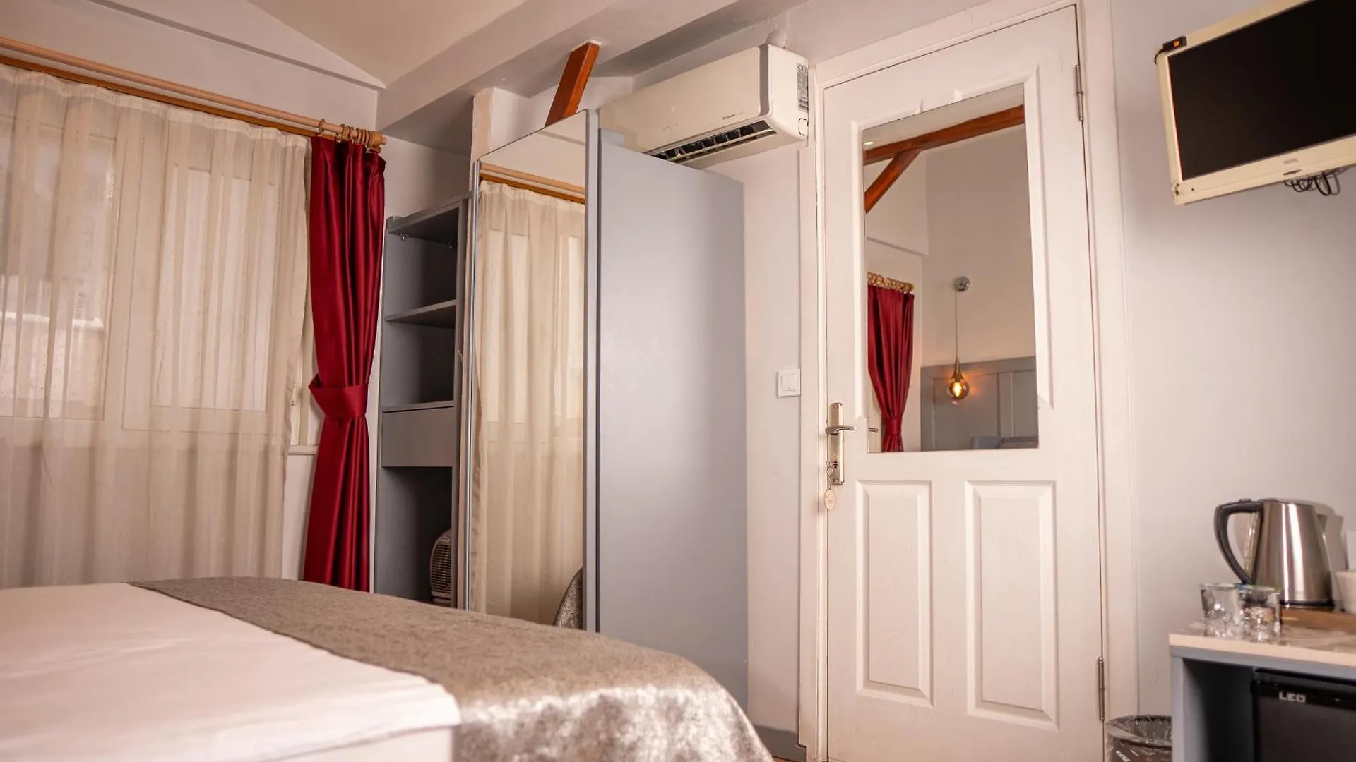 Corner Hot Hotel Istanbul Turkey